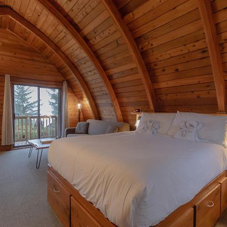 Ocean Village Resort Tofino Bagian luar foto
